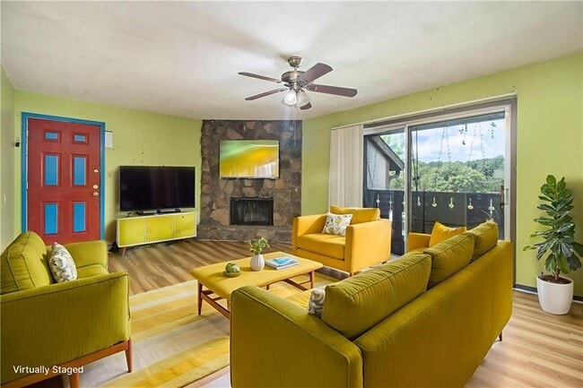 Building Photo - 112 Camelot Dr