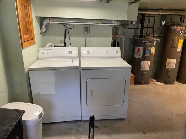 Foto del edificio - 258 Everett St