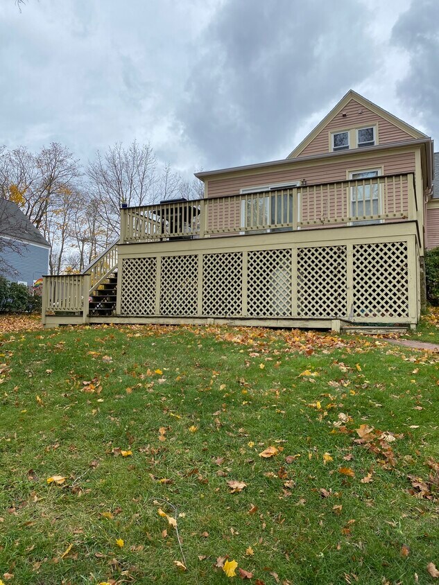 Primary Photo - 27 Cove Ln