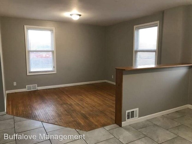 Building Photo - 354 N Legion Dr