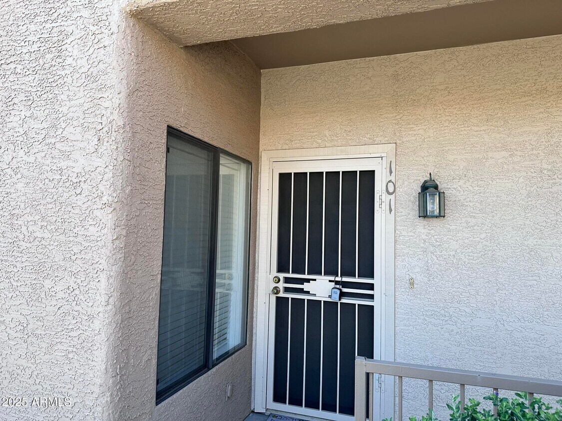Foto principal - 13818 N Saguaro Blvd