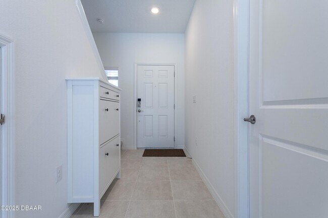 Foto del edificio - 326 Riverfront Wy