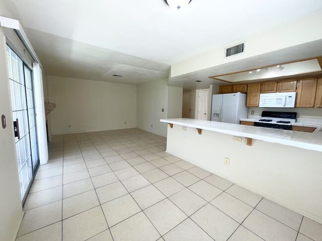 Building Photo - Beautiful 3-Bed Home Near Parks & Schools ...