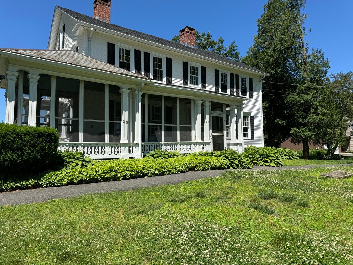25 West St Unit 1st Floor, Hadley, MA 01035 Apartments in Hadley, MA