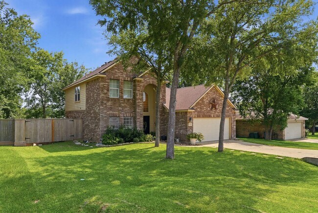 Building Photo - 13217 Lazy Ln