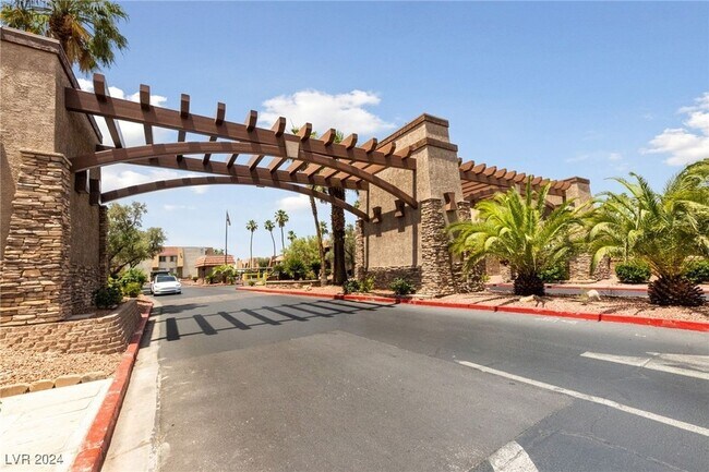 Foto del edificio - 4921 Indian River Dr