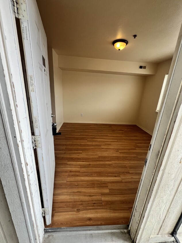 Foto principal - 2bed1bath 0deposit program**