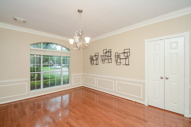 Building Photo - 22303 Bridgehaven Dr