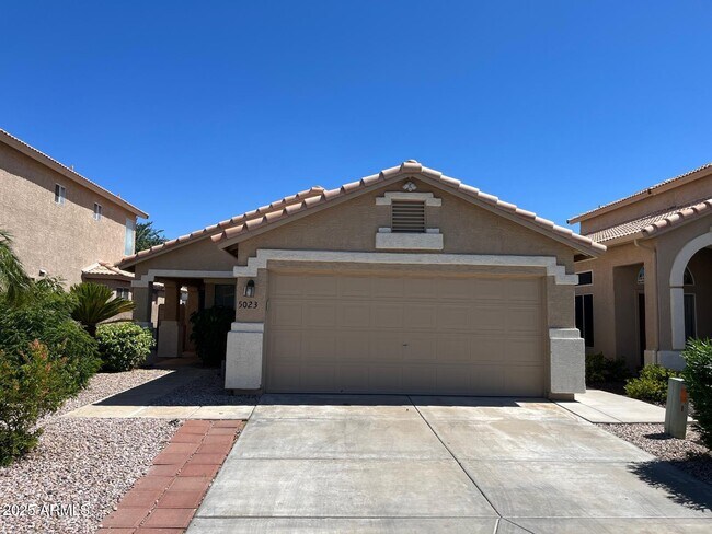 Building Photo - 5023 W Kristal Way
