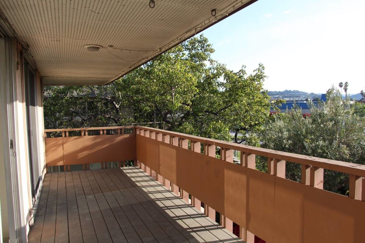 patio - 1518 Lago St
