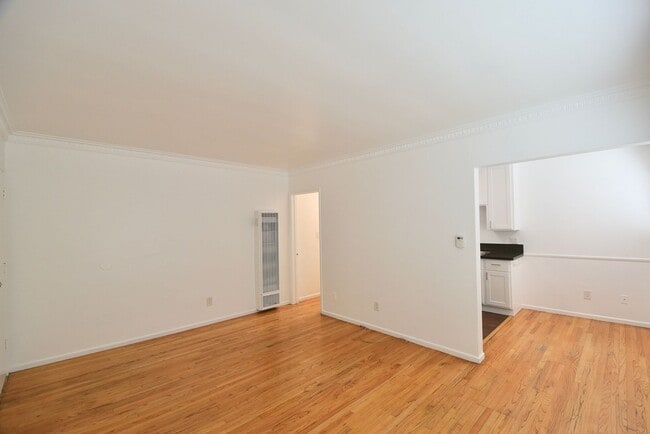 Building Photo - 1422 Gordon St