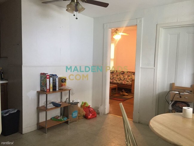 Building Photo - 206 Summer St