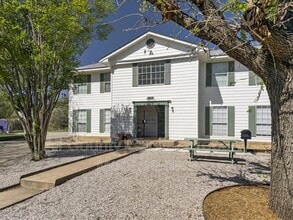 Building Photo - 3432 Willowrun Dr