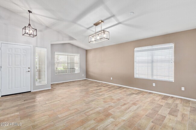 Foto del edificio - 6433 W Taro Ln