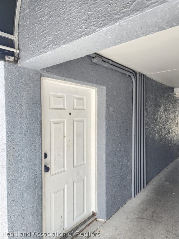 241 S Commerce Ave Unit 109, Sebring, FL 33870 Room for Rent in