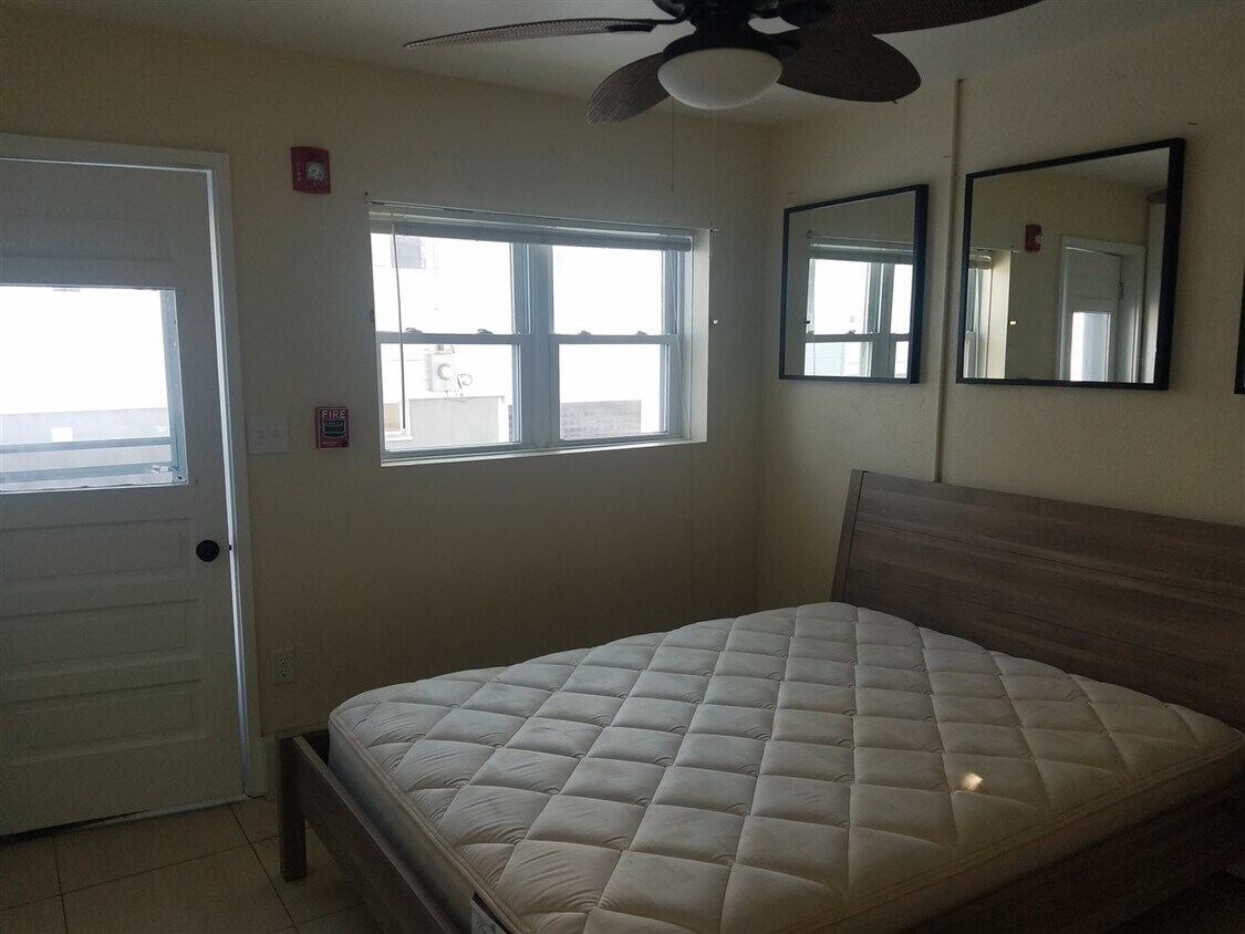 Foto del edificio - 857 Ocean Blvd