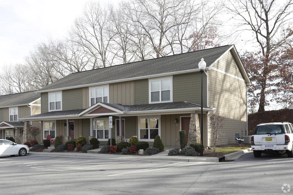 Primary Photo - Mountain Trace Apartments