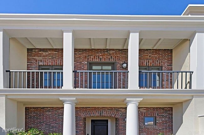 Building Photo - 1635 S Rancho Santa Fe Rd