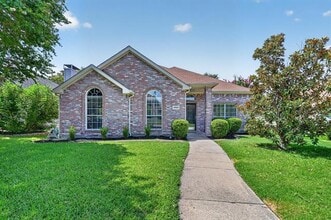 Building Photo - 3960 Bexhill Dr
