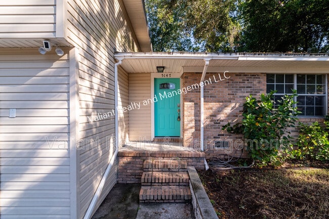 Building Photo - 5147 River Bluff Ln