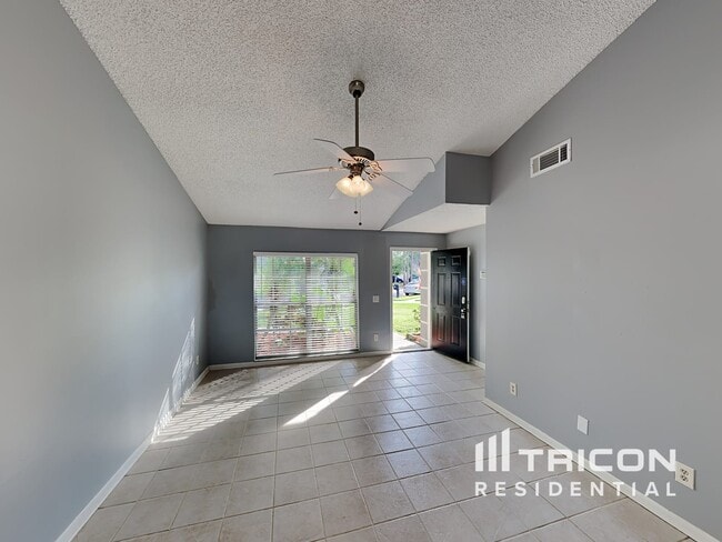 Building Photo - 5311 Starhill Pl