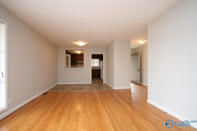 Foto del edificio - 417 Greenacres Dr NW