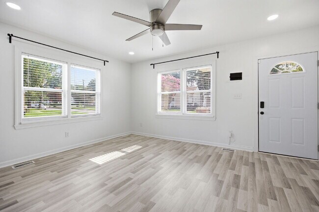 Building Photo - Freshly Renovated Ranch with a Spacious Fenced Yard