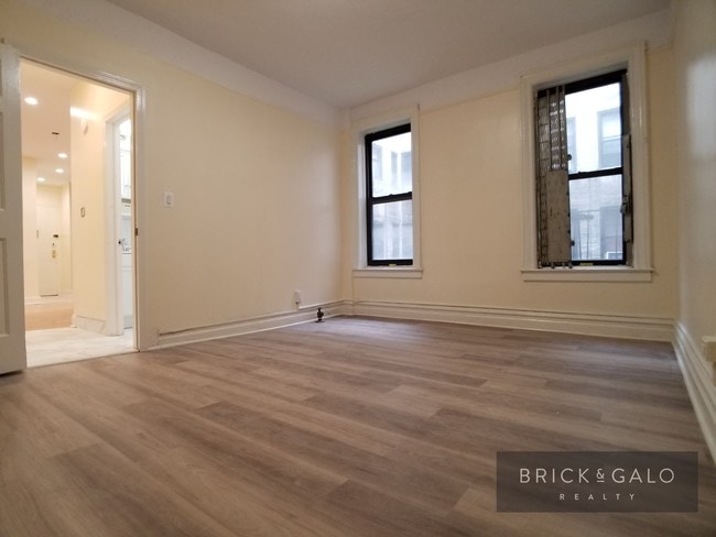 Building Photo - 1710 Carroll St