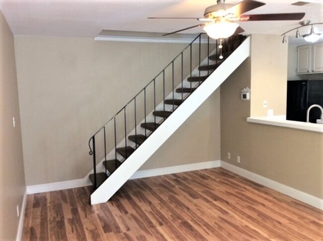Building Photo - Charming and Cozy 2 Bed 1 Bath Condo in Pleasanton
