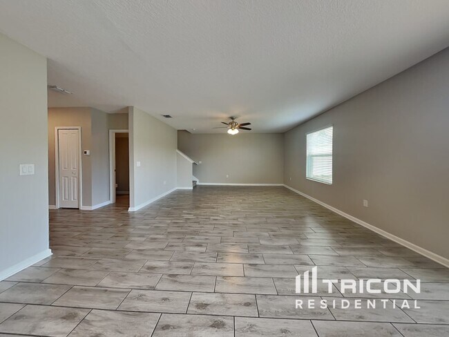 Foto del edificio - 9337 Revere Ave