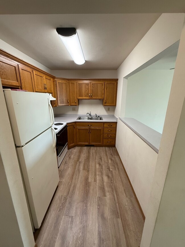 Building Photo - N1531 Fawn Ridge Dr