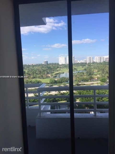Foto del edificio - 3 br, 2 bath House - 3300 NE 192nd St Apt ...