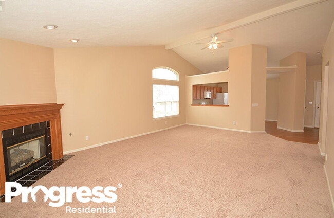 Building Photo - 3240 Creekshore Dr