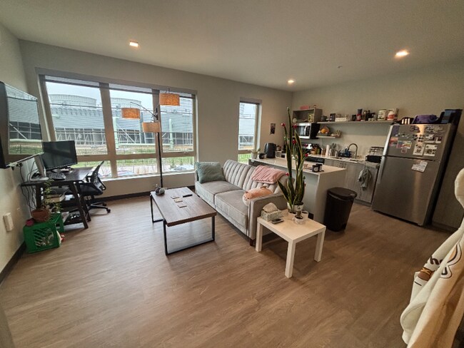 Foto del edificio - 9150 W Watertown Plank Rd