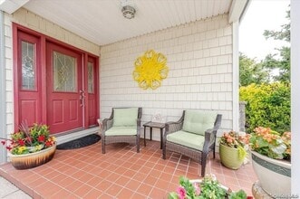 Building Photo - 541 E Park Ave