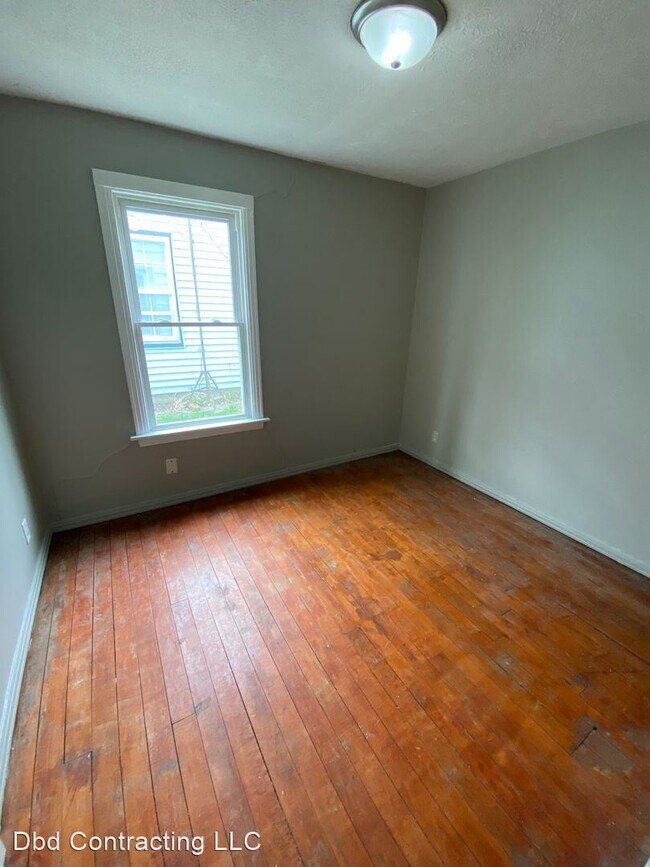 Building Photo - 3 br, 1 bath House - 4305 Spatz Ave.
