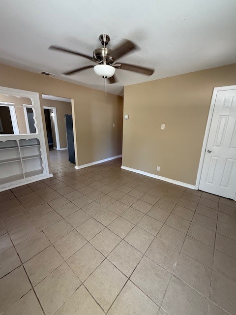 Building Photo - 1257 Devander Dr E