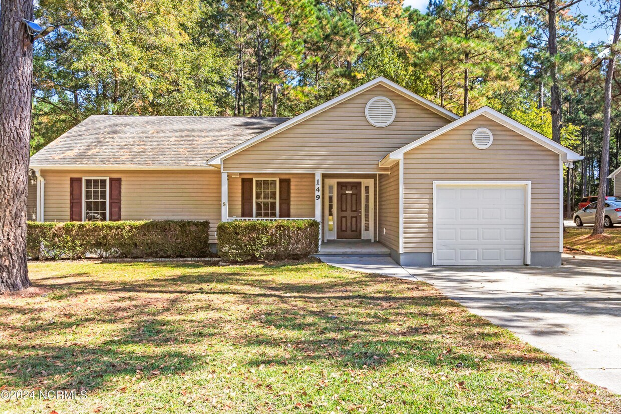 Foto principal - 149 Live Oak Dr