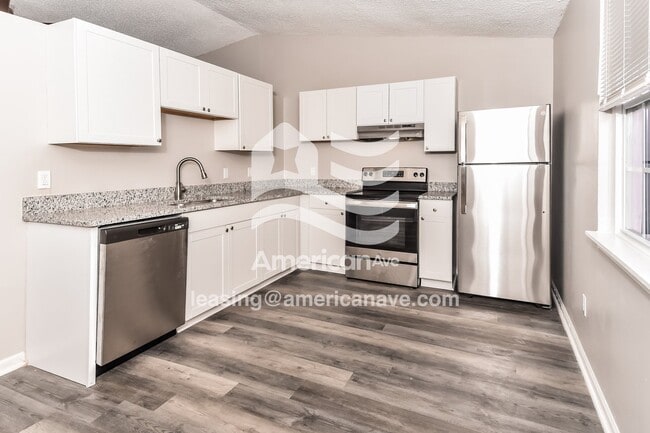 Building Photo - 7254 Pinedale Dr