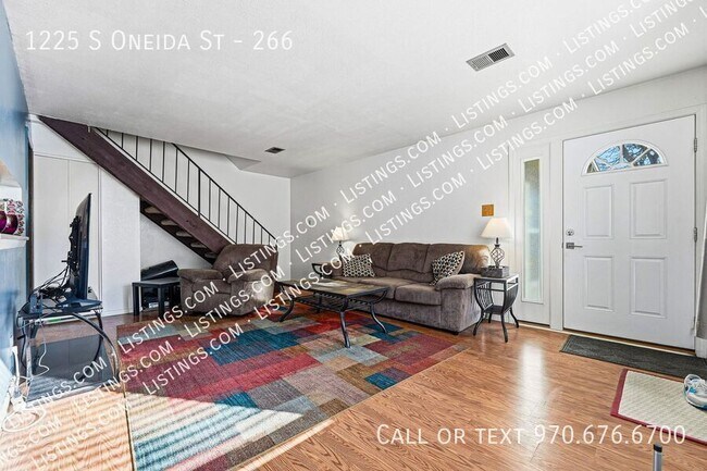 Building Photo - 1225 S Oneida St