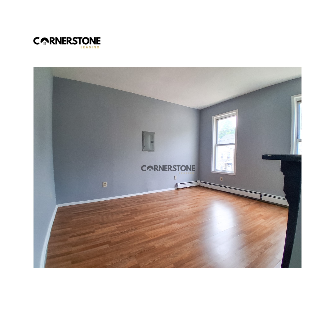 7 N Straight St #9B — photo 3 of 7
