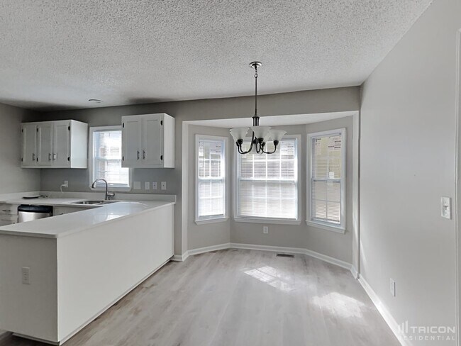 Foto del edificio - 146 Pinewinds Dr