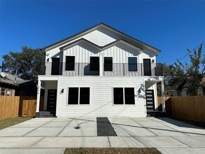Building Photo - 2314 McKee St