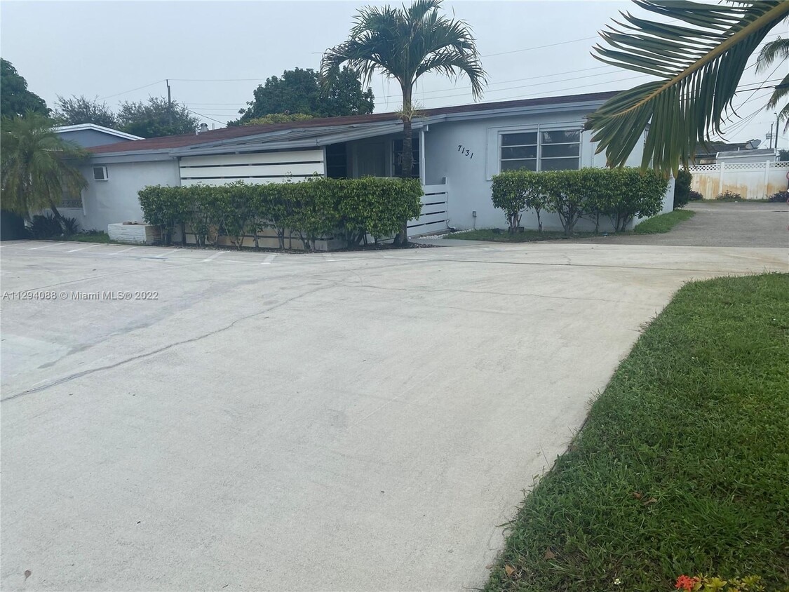 7131 Taft St main Hollywood Fl 33024 - 7131  Taft St  main Hollywood Fl 33024