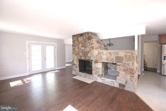 Building Photo - 29 Peregrine Dr
