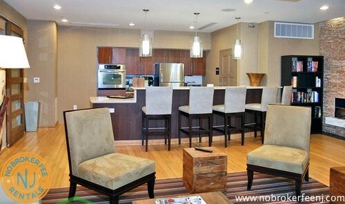 Foto del edificio - 106 W Sheffield Ave