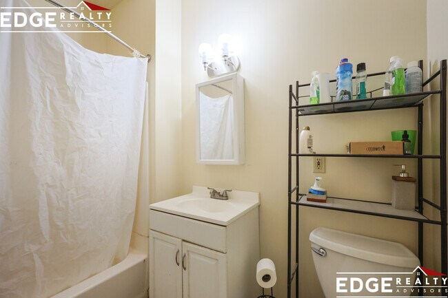 Building Photo - 155 Murdock St