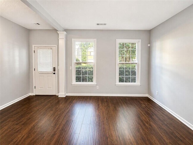 Foto del edificio - 535 Arncliffe Ct