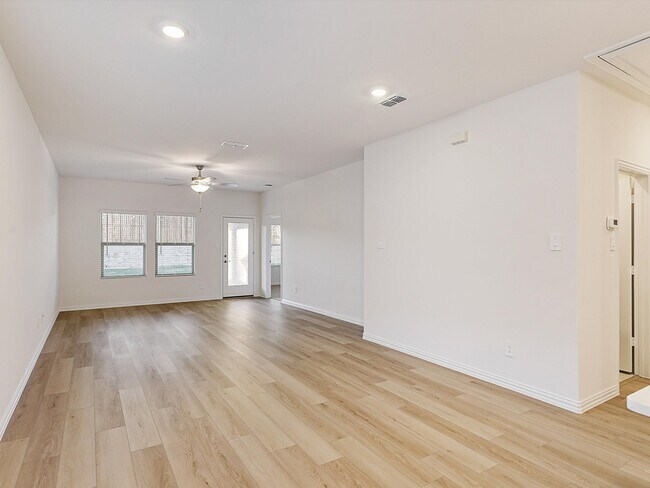 Foto del edificio - 506 Cottner Dr