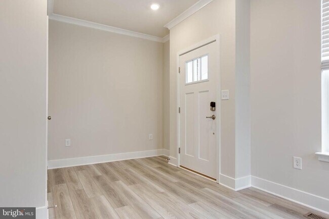 Foto del edificio - 11501 Kirkleigh Dr